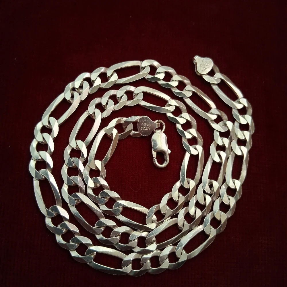 925 Italy Sterling 24" Figaro Chain 10mm - Picture 7 of 11